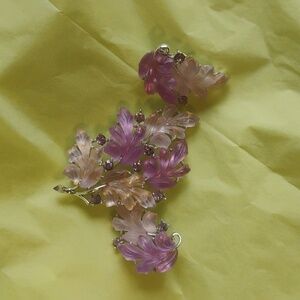 Lisner 1950's Signed Pink Molded Lucite Clip-On Earrings & Brooch (Set Of 3)